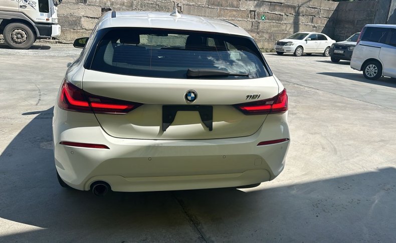 BMW 1-SERIES 118i 2019