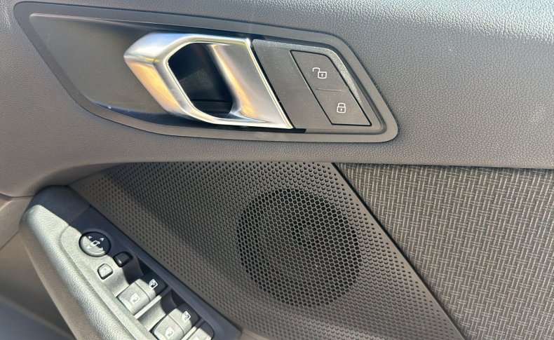 BMW 1-SERIES 118i 2019