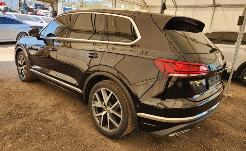 VOLKSWAGEN TOUAREG  2019
