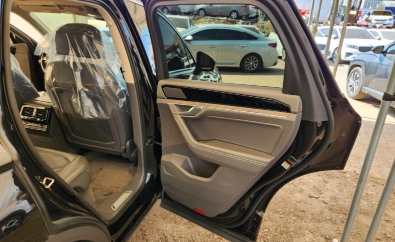 VOLKSWAGEN TOUAREG  2019