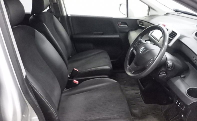 HONDA FREED G Premium Edition 7seats 2016