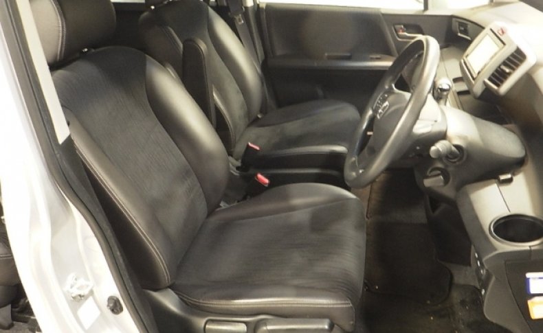 HONDA FREED G Premium Edition 6seats 2016
