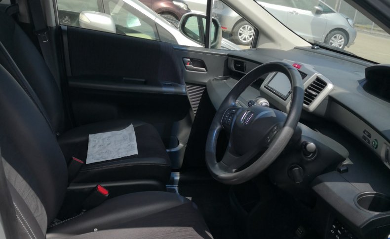 HONDA FREED G Premium Edition 6seats 2016