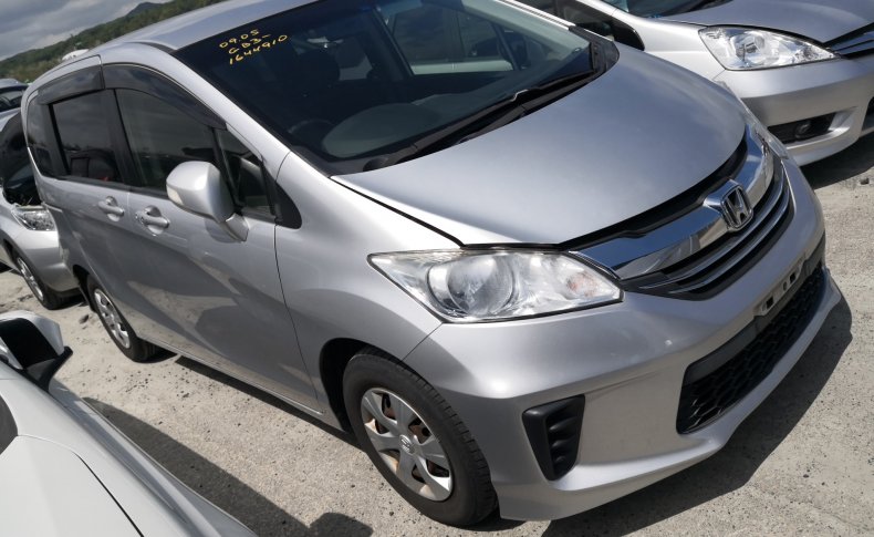 HONDA FREED G Premium Edition 6seats 2016