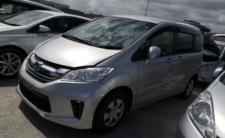 HONDA FREED G Premium Edition 6seats 2016