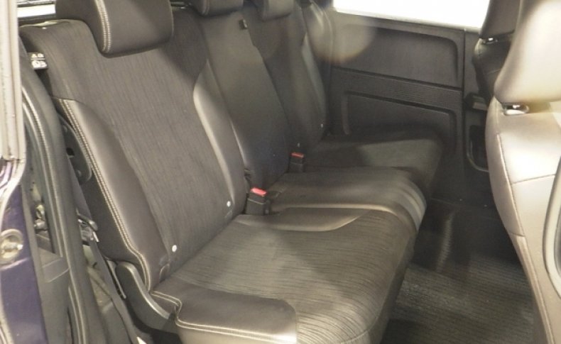 HONDA FREED SPIKE G Premium Edition 2015