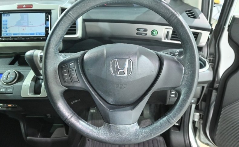 HONDA FREED 4WD G Aero 6seats 2014