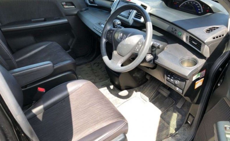 HONDA FREED G Premium Edition 2016