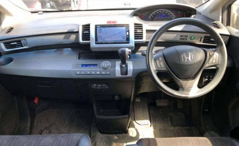 HONDA FREED G Premium Edition 2016
