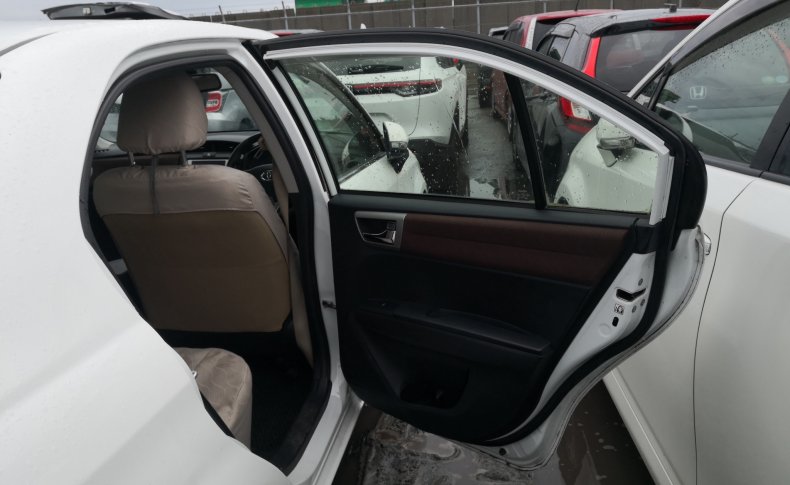 TOYOTA COROLLA AXIO 1.3X G Edition 2012