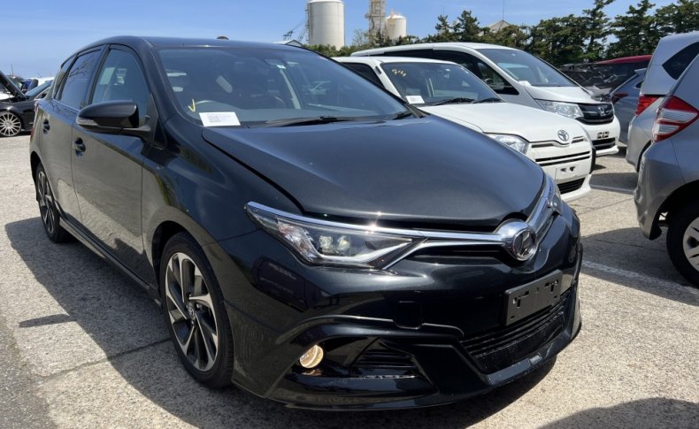 TOYOTA AURIS 120Т 2015