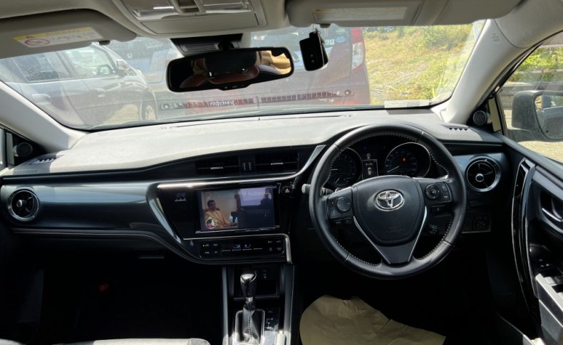 TOYOTA AURIS 120Т 2015