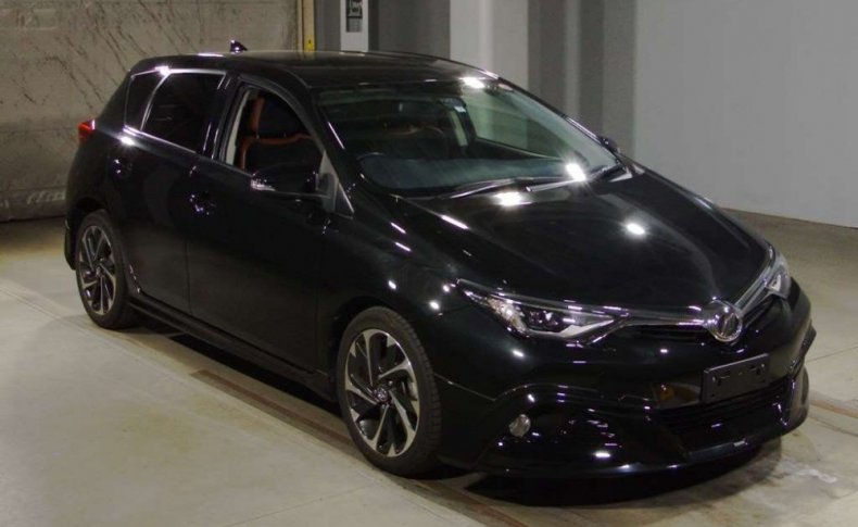 TOYOTA AURIS 120Т 2015