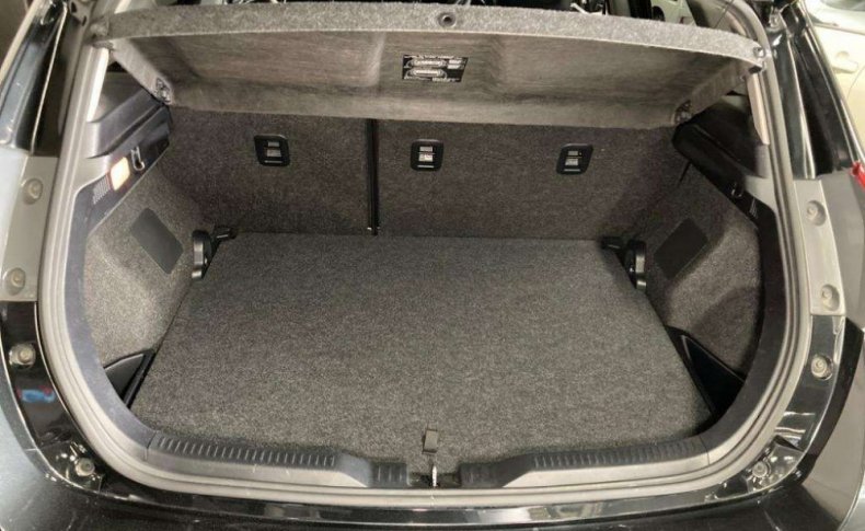 TOYOTA AURIS 120Т 2015