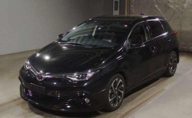 TOYOTA AURIS 120Т 2015
