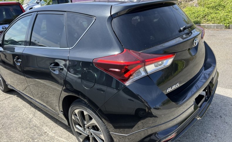TOYOTA AURIS 120Т 2015