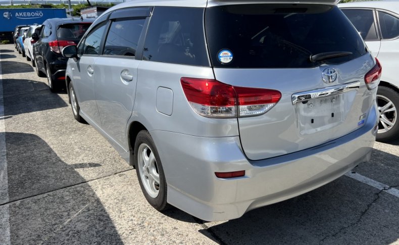 TOYOTA WISH 1.8X HID Selection 2010