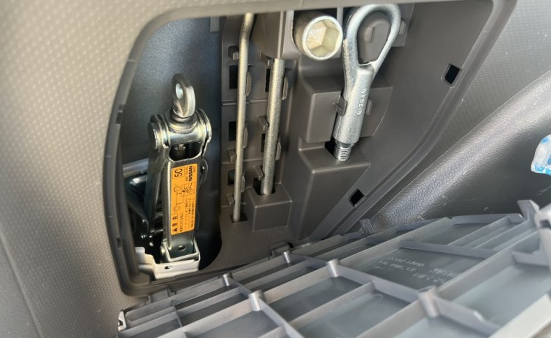 NISSAN AD VE Emergency Brake 2019