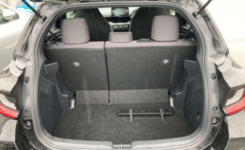 TOYOTA YARIS X 2020