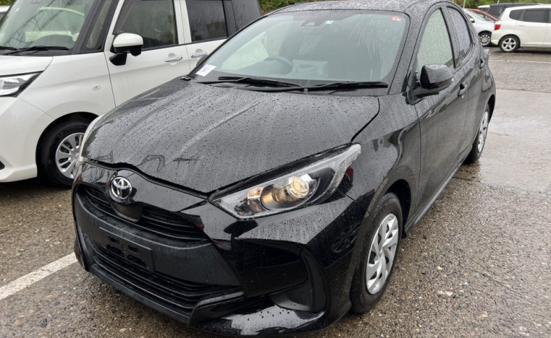 TOYOTA YARIS X 2020