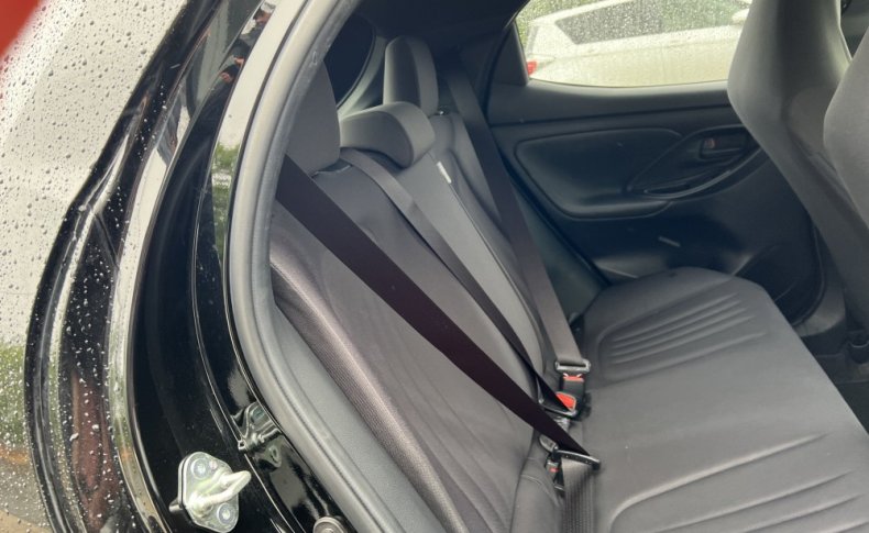 TOYOTA YARIS X 2020