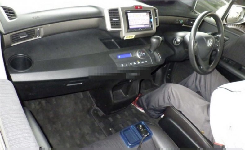 HONDA FREED SPIKE G 2016