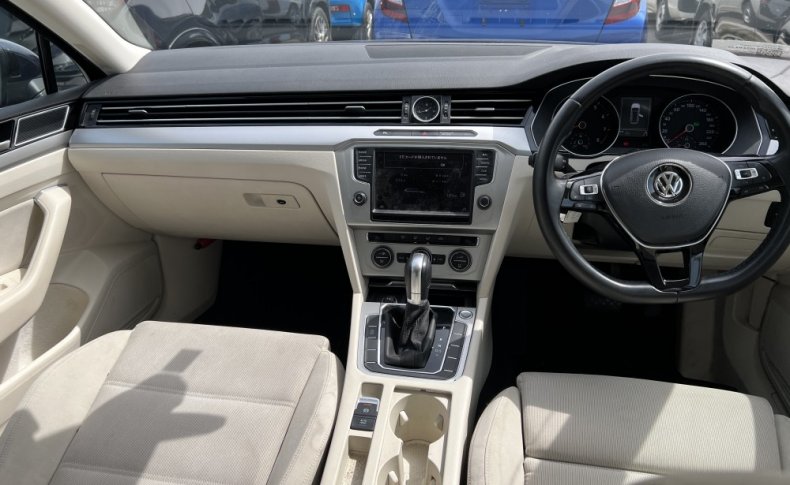 VOLKSWAGEN PASSAT VARIANT TSI COMFORT LINE 2015