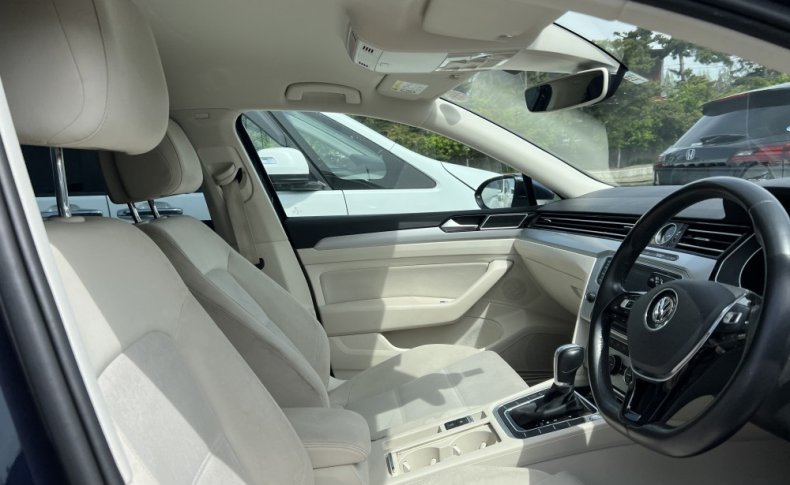 VOLKSWAGEN PASSAT VARIANT TSI COMFORT LINE 2015