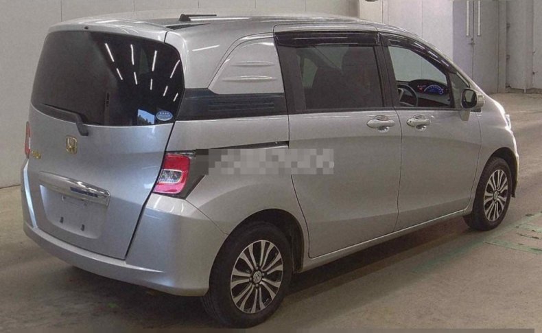 HONDA FREED SPIKE G JUST ION 2015