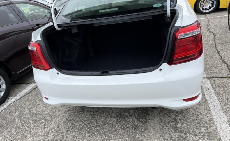 TOYOTA COROLLA AXIO 1.3X 2016