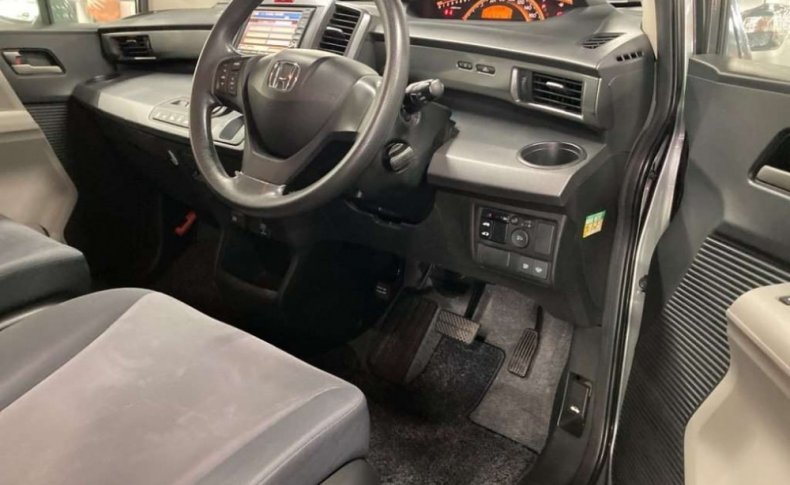 HONDA FREED G Aero L Package 4WD 2009