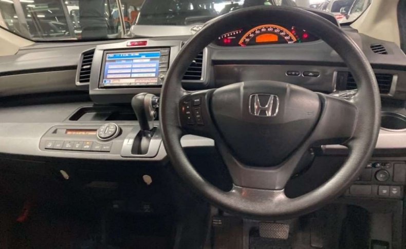 HONDA FREED G Aero L Package 4WD 2009