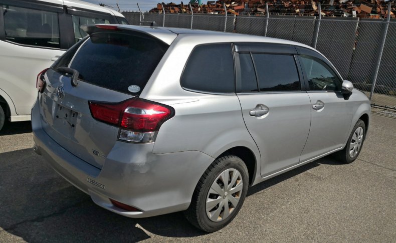 TOYOTA COROLLA FIELDER 1.5G 4WD 2016
