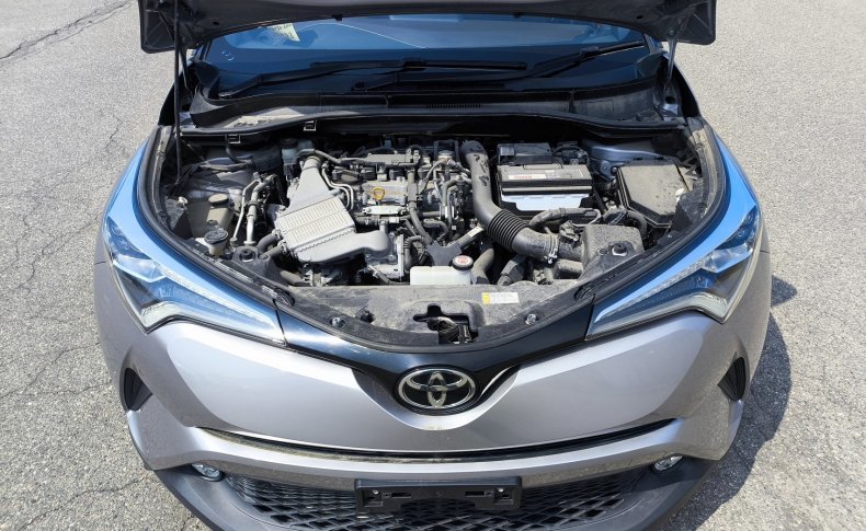 TOYOTA C-HR G-T 4WD 2016
