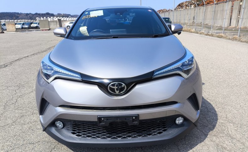 TOYOTA C-HR G-T 4WD 2016