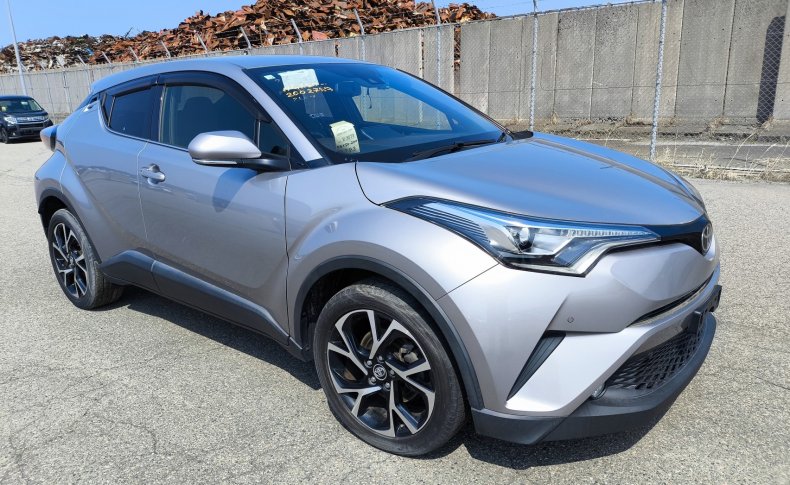 TOYOTA C-HR G-T 4WD 2016