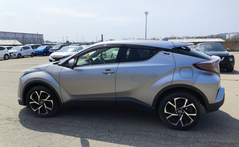 TOYOTA C-HR G-T 4WD 2016