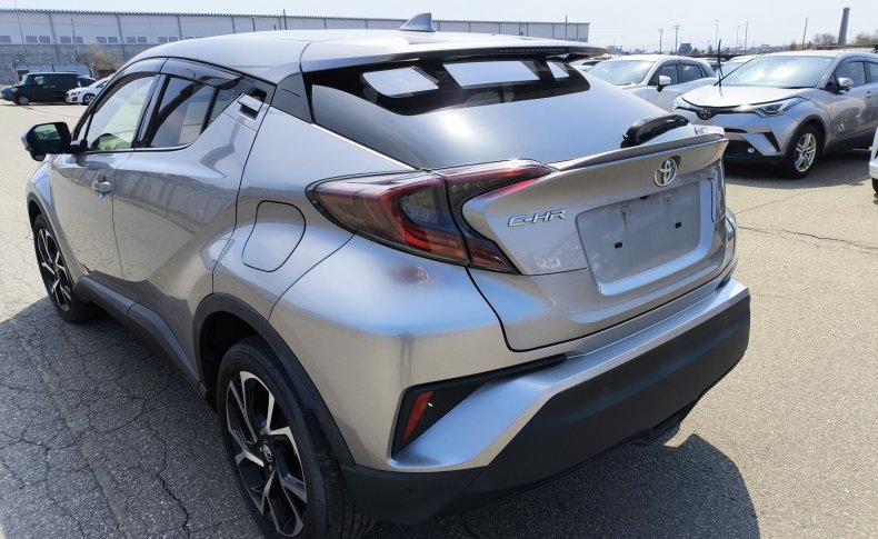 TOYOTA C-HR G-T 4WD 2016