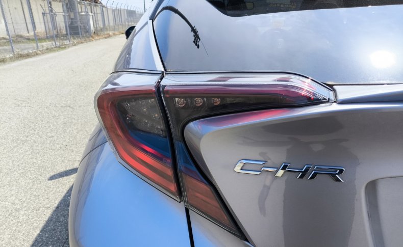 TOYOTA C-HR G-T 4WD 2016