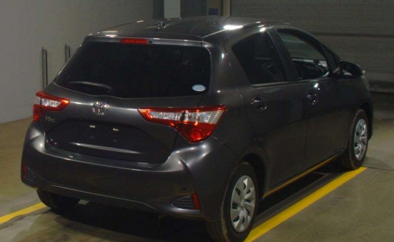 TOYOTA VITZ F 2019