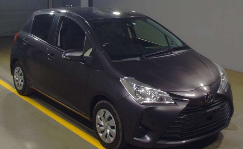 TOYOTA VITZ F 2019