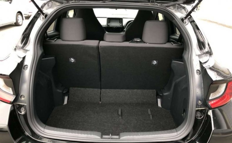 TOYOTA YARIS X 2020