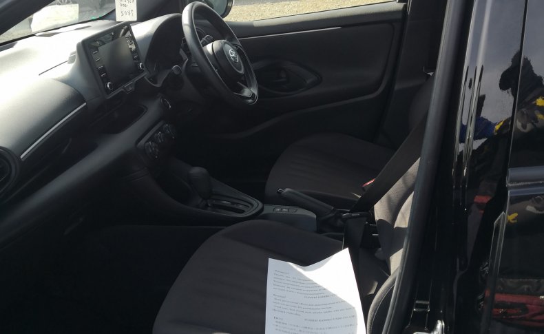 TOYOTA YARIS X 2020