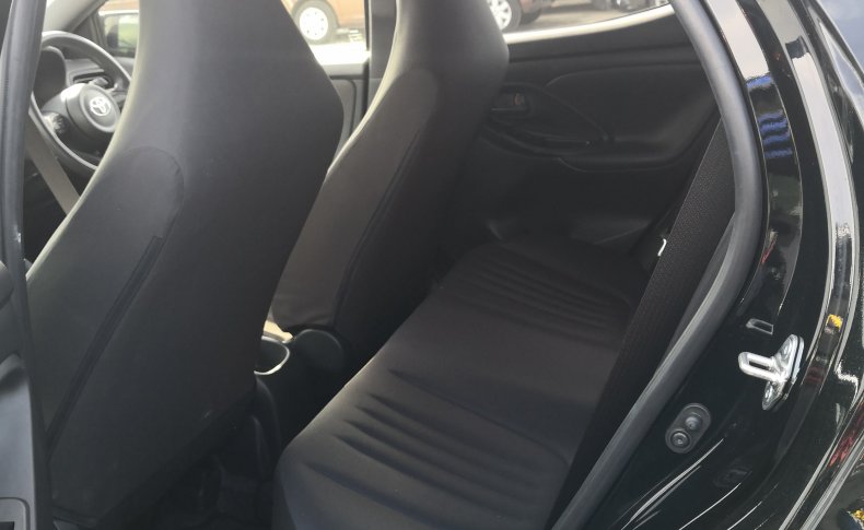 TOYOTA YARIS X 2020