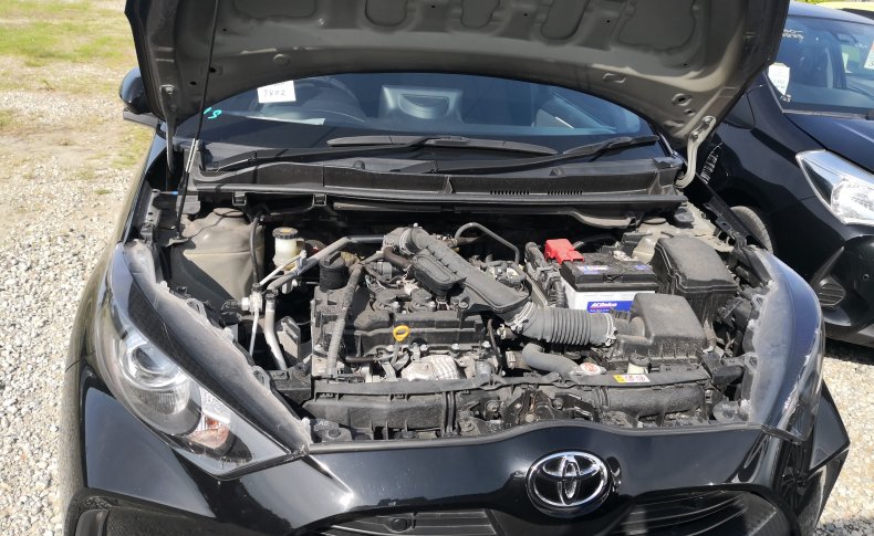 TOYOTA YARIS X 2020