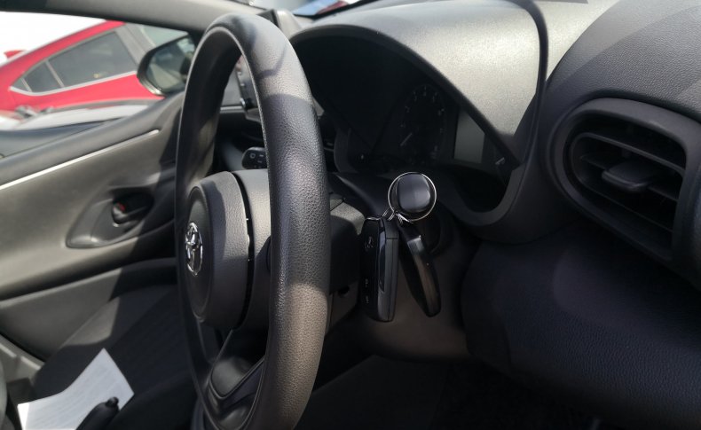 TOYOTA YARIS X 2020