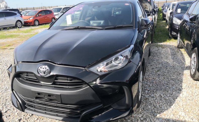 TOYOTA YARIS X 2020