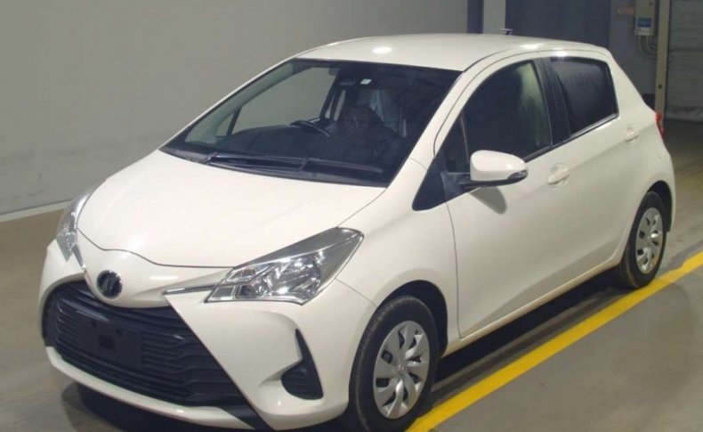 TOYOTA VITZ F 2019