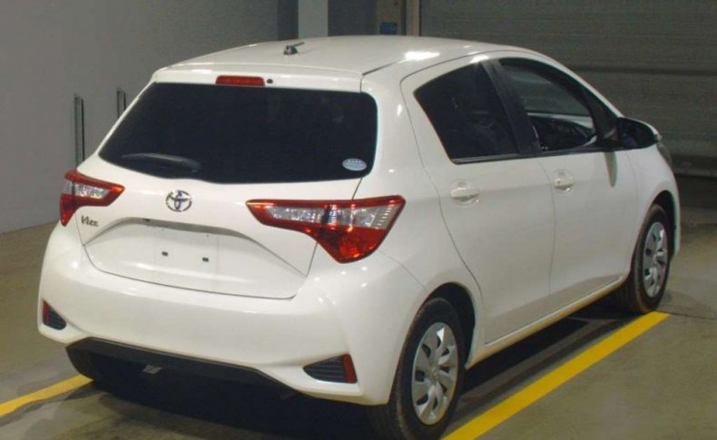 TOYOTA VITZ F 2019