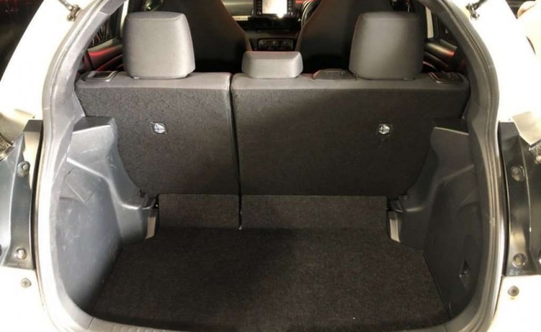 TOYOTA YARIS X 2020
